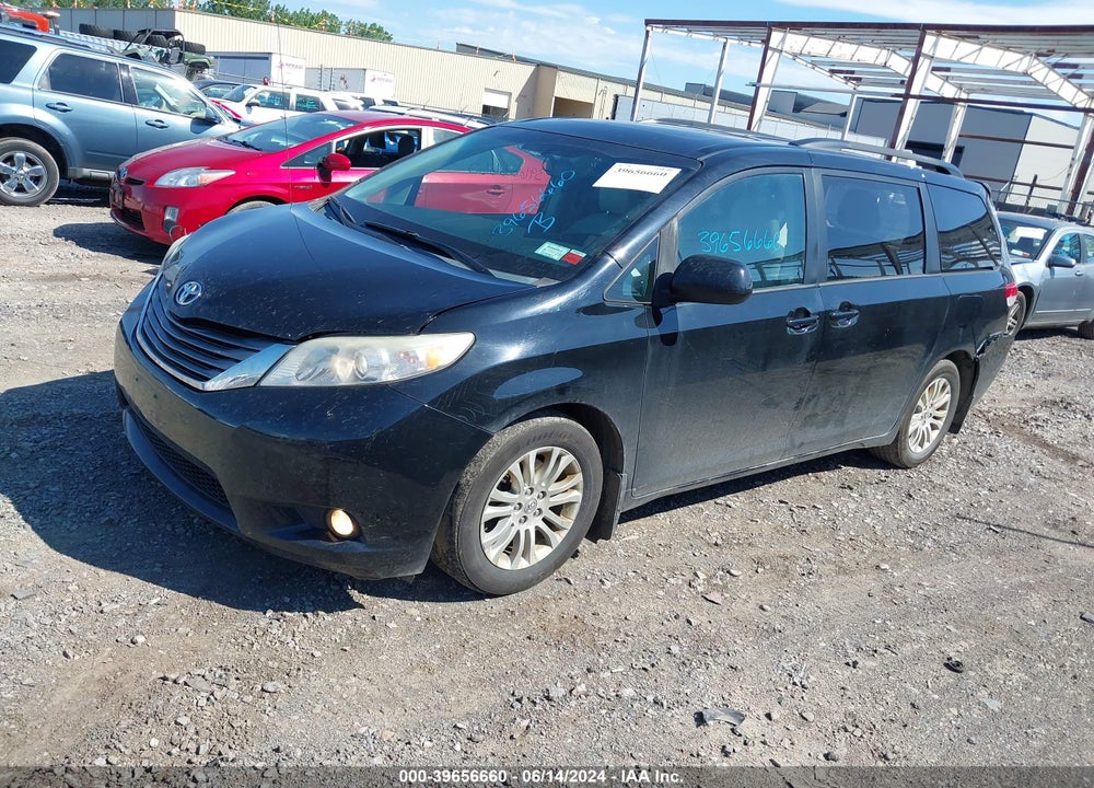 2012 TOYOTA SIENNA XLE V6 8 PASSENGER VIN: 5TDYK3DC6CS244806