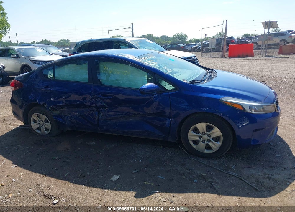 2017 KIA FORTE LX VIN: 3KPFK4A75HE139891