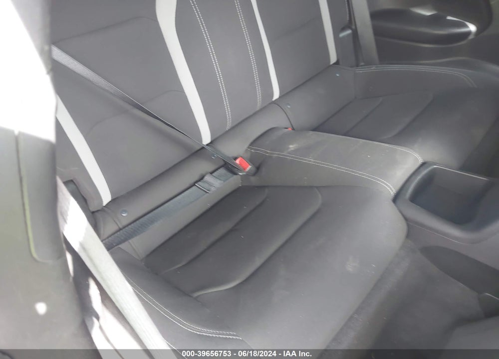 2018 CHEVROLET CAMARO 1LT VIN: 1G1FB1RX6J0187667