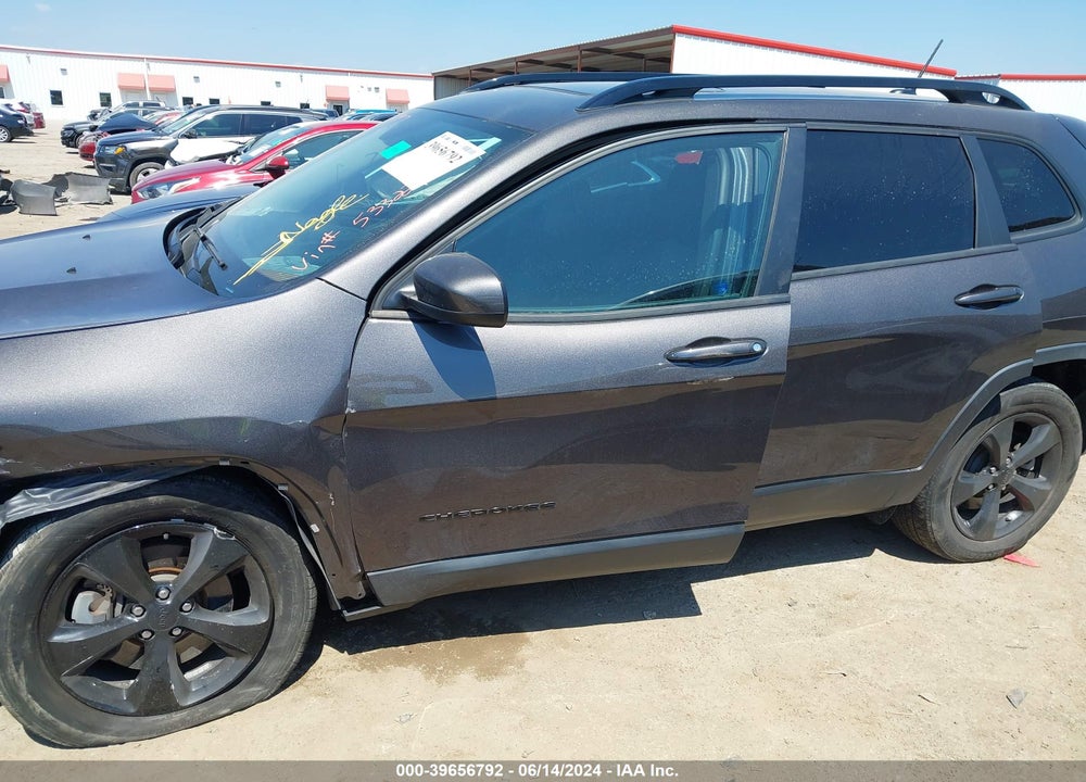 2018 CHEROKEE JEEP  LATITUDE 4X4 VIN: 1C4PJMCB2JD533221