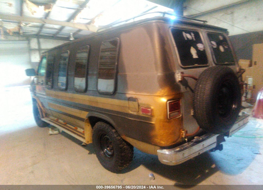 1982 CHEVROLET G20 VIN: 1GCEG25H5C7106869