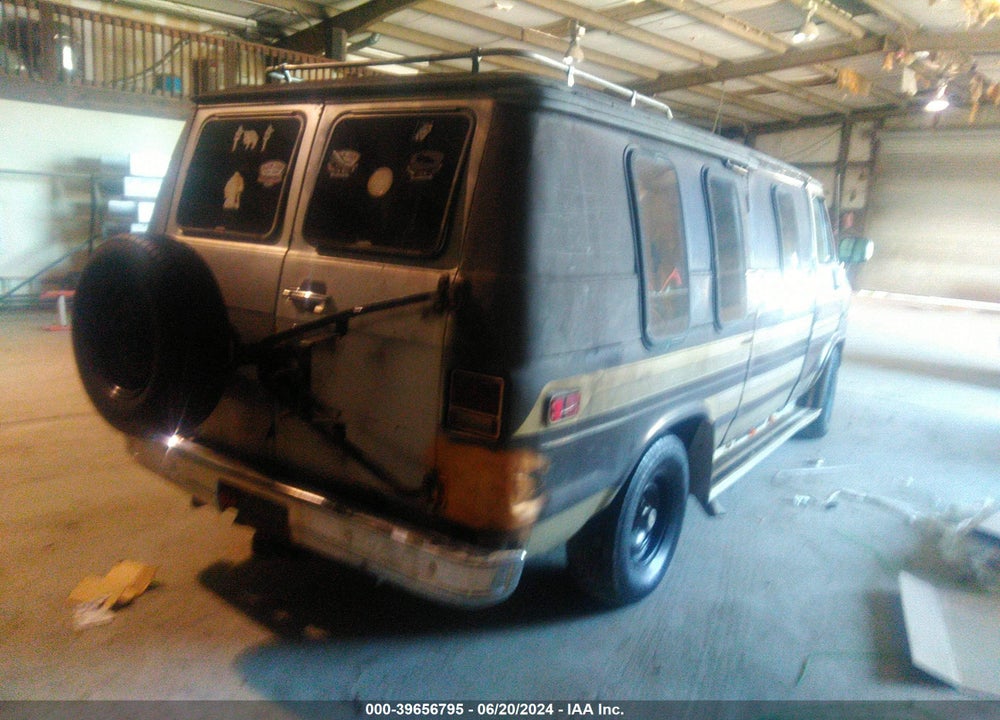 1982 CHEVROLET G20 VIN: 1GCEG25H5C7106869