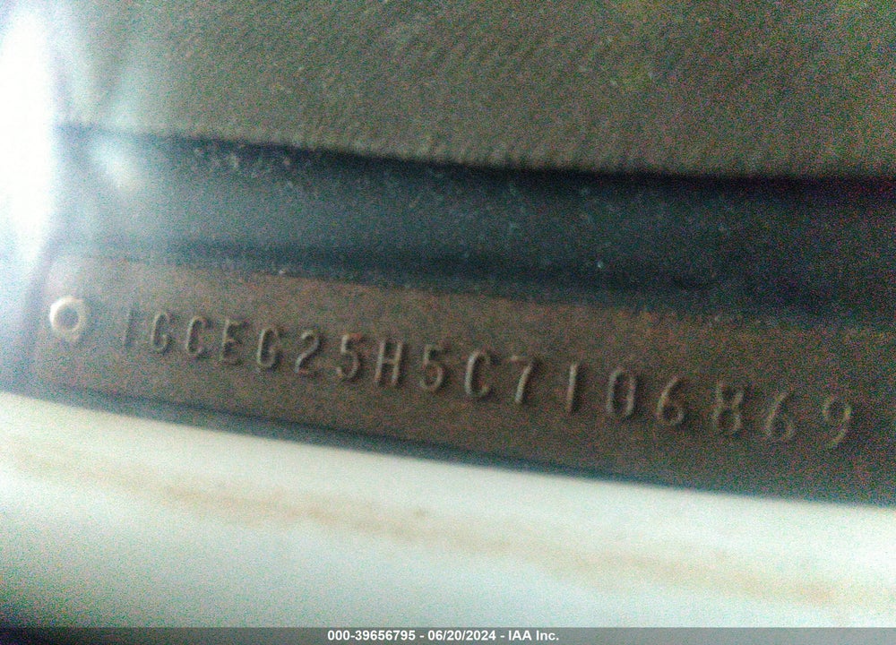 1982 CHEVROLET G20 VIN: 1GCEG25H5C7106869