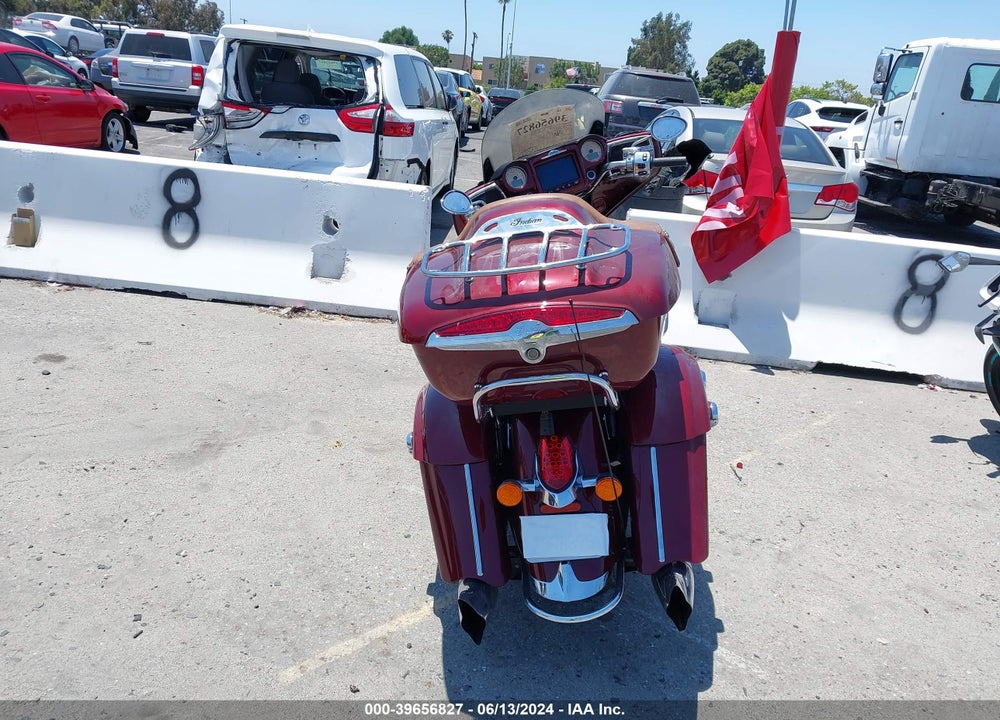 2018 INDIAN MOTORCYCLE CO. ROADMASTER VIN: 56KTRAAA6J3357998