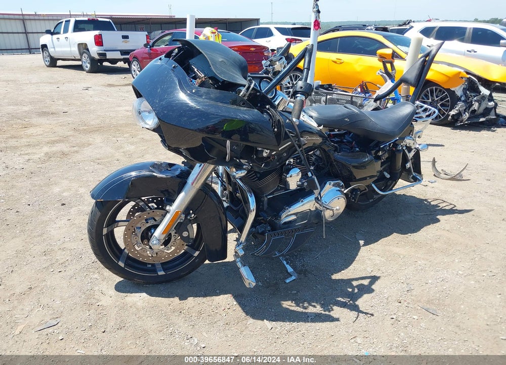 2012 HARLEY-DAVIDSON FLTRX ROAD GLIDE CUSTOM VIN: 1HD1KHM17CB618326