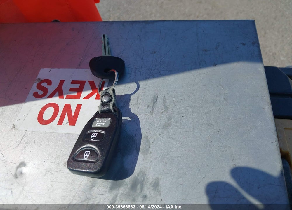 2014 HYUNDAI ELANTRA SE VIN: 5NPDH4AE3EH475101