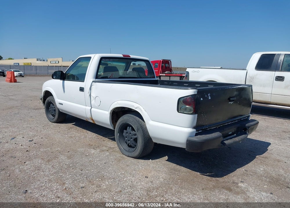 2002 CHEVROLET S-10 VIN: 1GCCS145928258721
