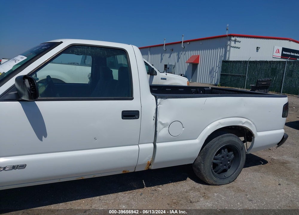2002 CHEVROLET S-10 VIN: 1GCCS145928258721