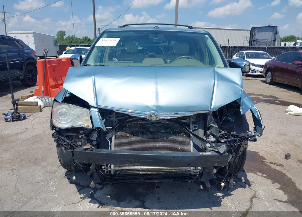 2010 CHRYSLER TOWN & COUNTRY LIMITED VIN: 2A4RR6DXXAR136516