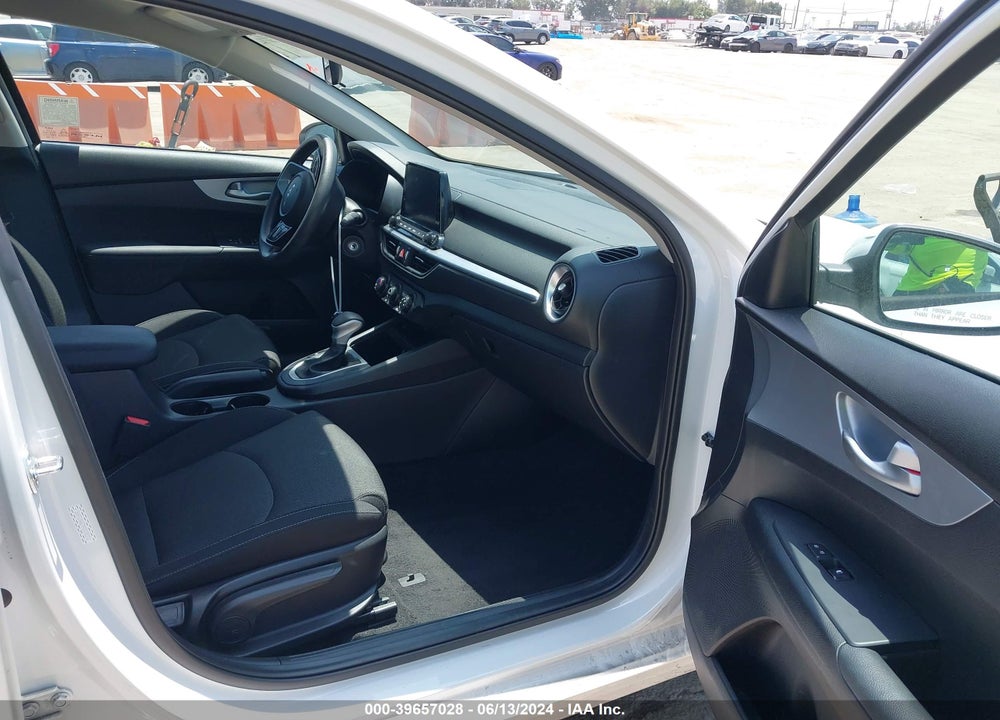 2023 KIA FORTE LXS VIN: 3KPF24AD7PE578370