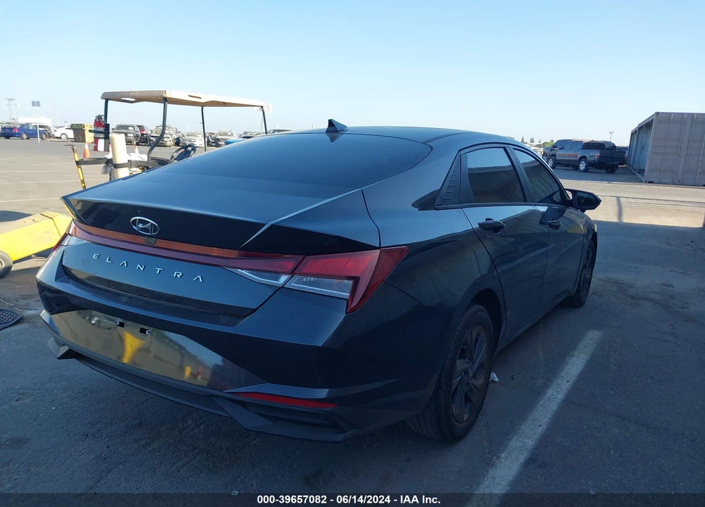 2022 HYUNDAI ELANTRA SEL VIN: 5NPLM4AG2NH066239