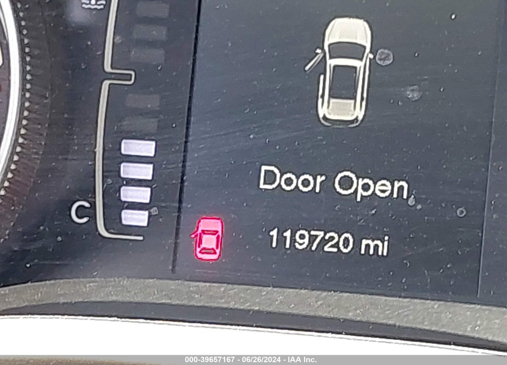 2018 JEEP CHEROKEE LATITUDE TECH CONNECT FWD VIN: 1C4PJLCB2JD588231