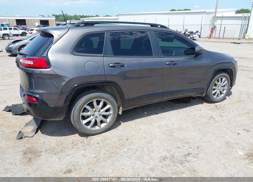 2018 JEEP CHEROKEE LATITUDE TECH CONNECT FWD VIN: 1C4PJLCB2JD588231