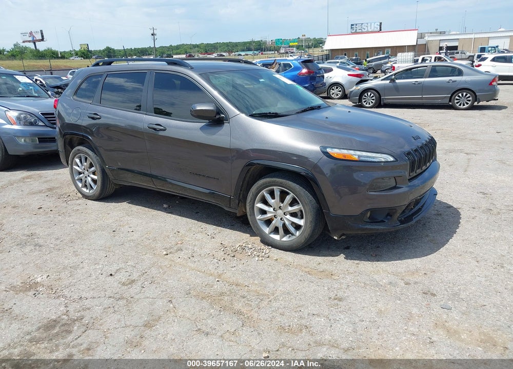 2018 JEEP CHEROKEE LATITUDE TECH CONNECT FWD VIN: 1C4PJLCB2JD588231