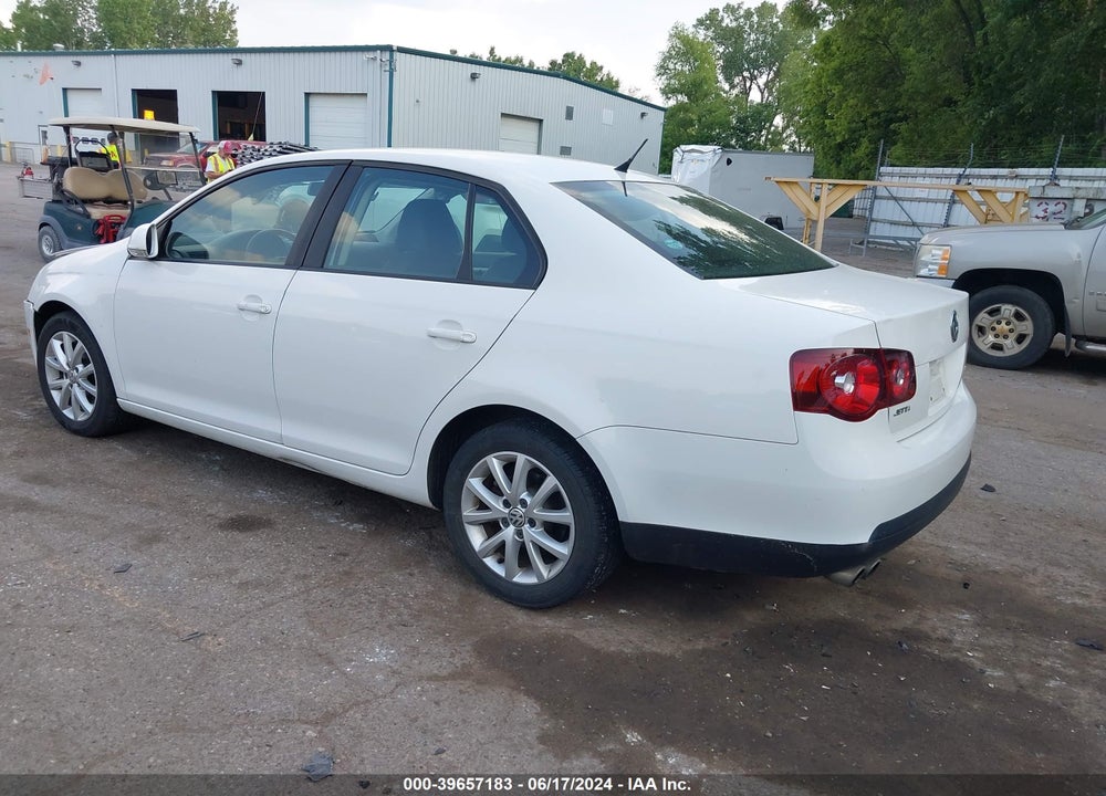 2010 VOLKSWAGEN JETTA LIMITED EDITION VIN: 3VWAX7AJ3AM109998