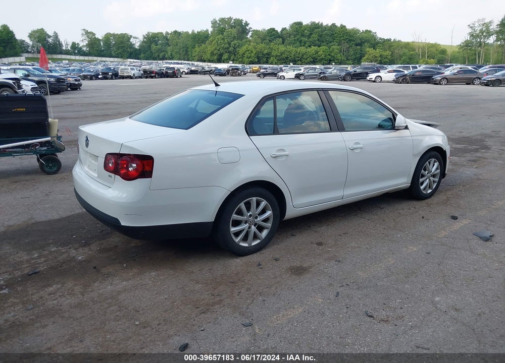 2010 VOLKSWAGEN JETTA LIMITED EDITION VIN: 3VWAX7AJ3AM109998