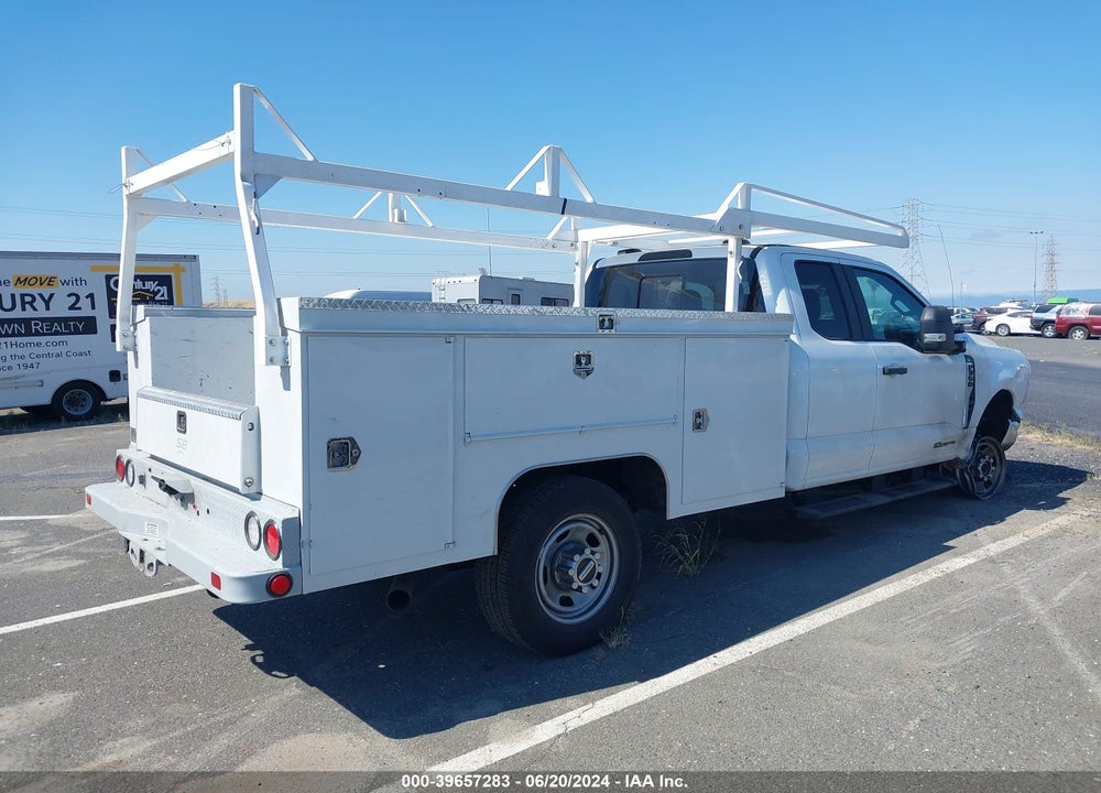 2023 FORD F-350 CHASSIS XL VIN: 1FD8X3FT1PED95946