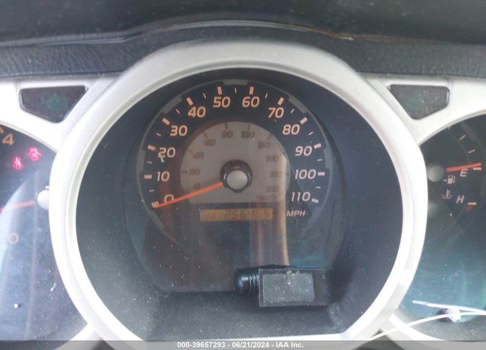 2005 TOYOTA 4RUNNER SR5 V6 VIN: JTEBU14R858040570