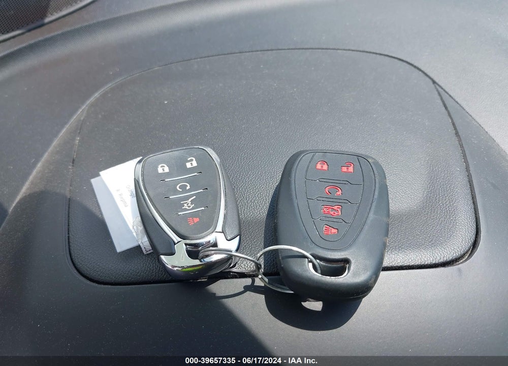 2018 CHEVROLET EQUINOX LT VIN: 2GNAXSEV0J6121630