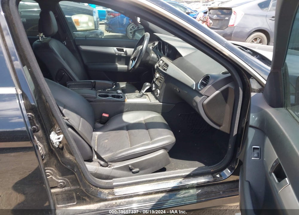 2013 MERCEDES-BENZ C 250 VIN: WDDGF4HB9DR268109