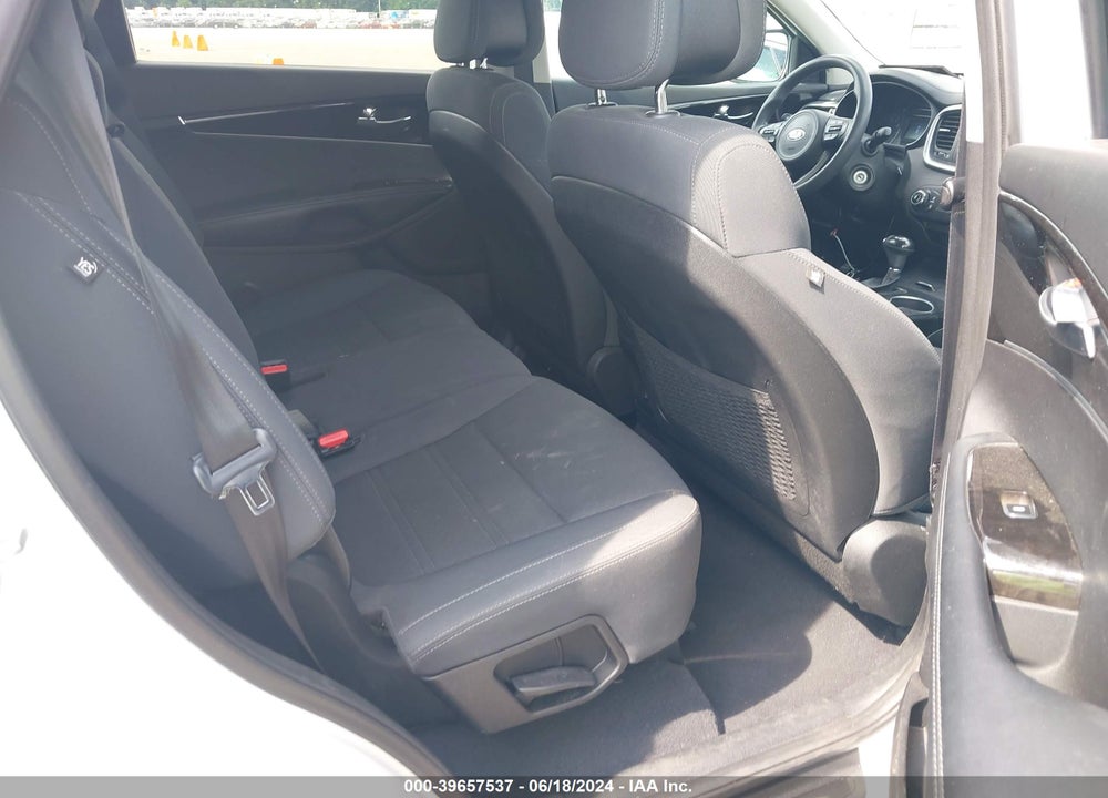 2017 KIA SORENTO 3.3L LX VIN: 5XYPGDA54HG209050