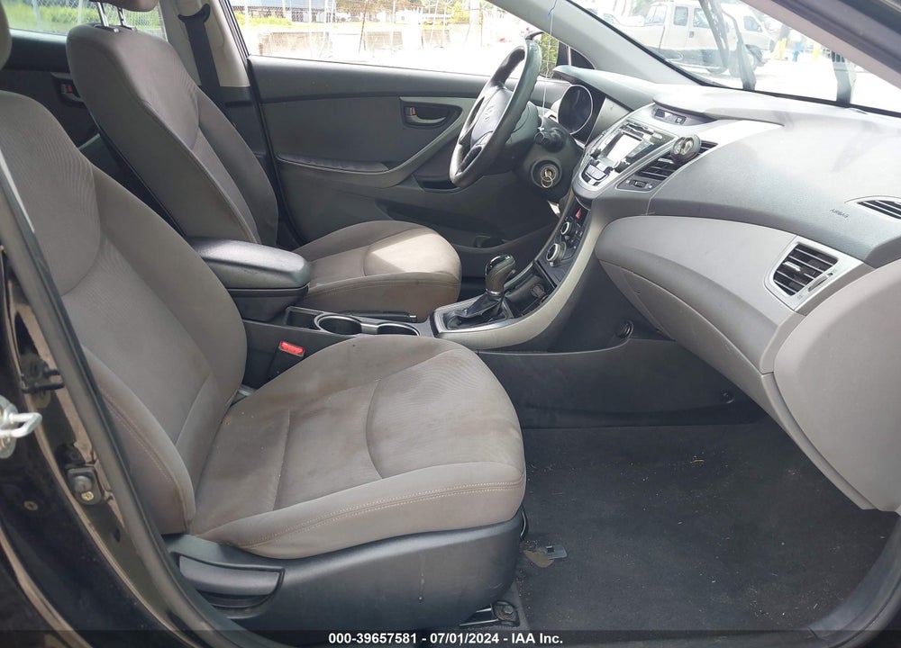 2015 HYUNDAI ELANTRA SE VIN: KMHDH4AE9FU355404