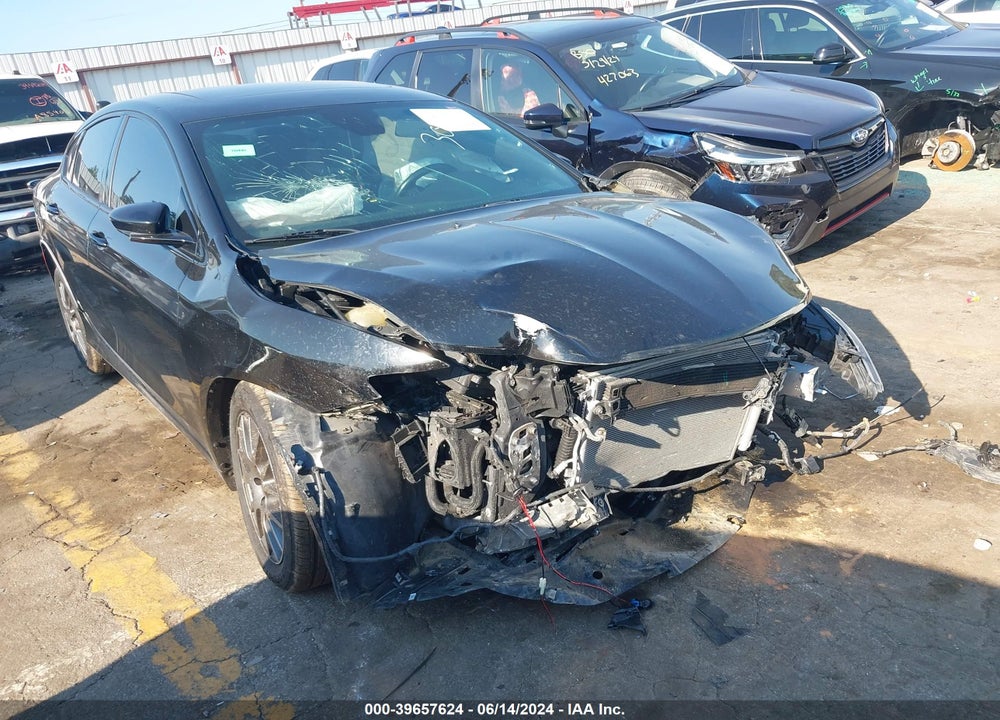 2015 CHRYSLER 200 S VIN: 1C3CCCBG6FN573033