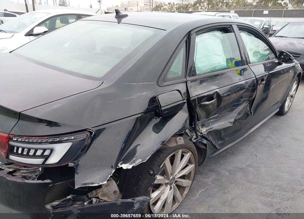 2018 AUDI A4 2.0T TECH ULTRA PREMIUM/2.0T ULTRA PREMIUM VIN: WAUKMAF43JN019611