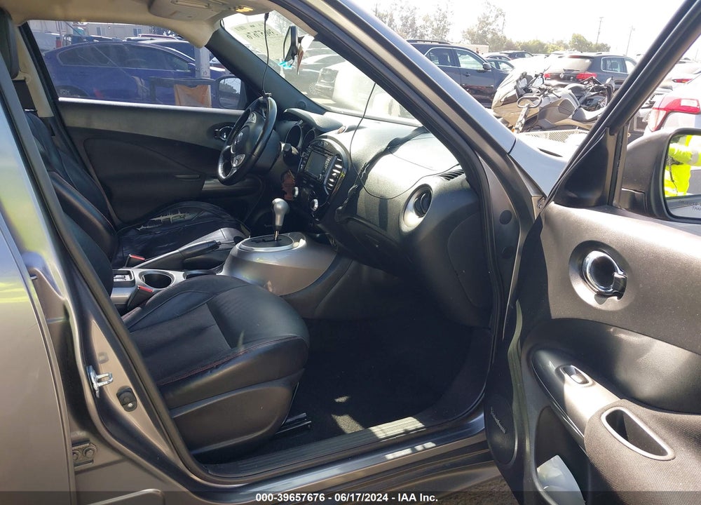 2015 NISSAN JUKE VIN: JN8AF5MR4FT509772