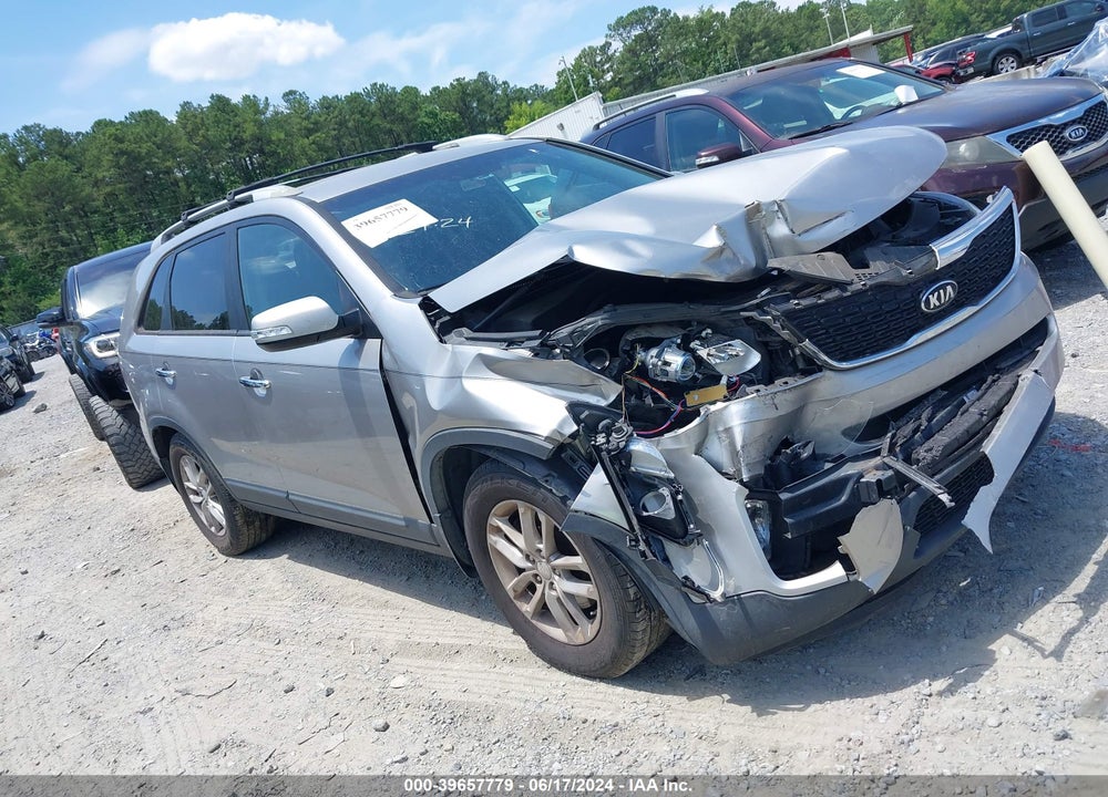 2014 KIA SORENTO LX VIN: 5XYKT4A65EG456913