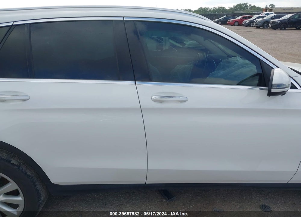 2021 MERCEDES-BENZ GLC 300 SUV VIN: W1N0G8DB0MV268926