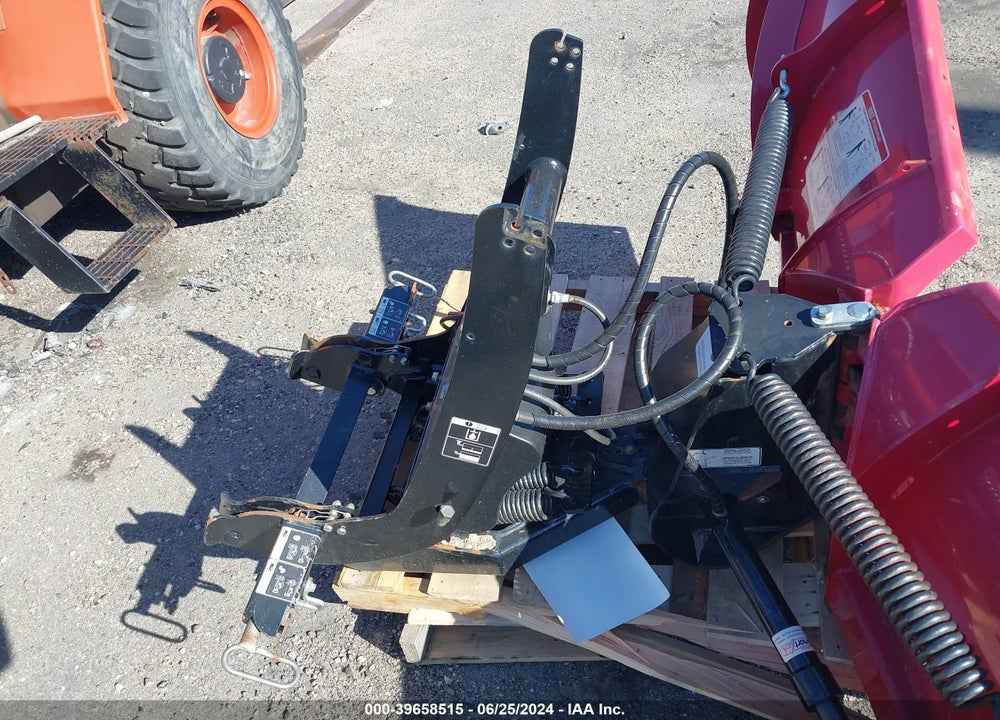 2019 BOSS SNOWPLOW 8'2" V XT VIN: 405594260