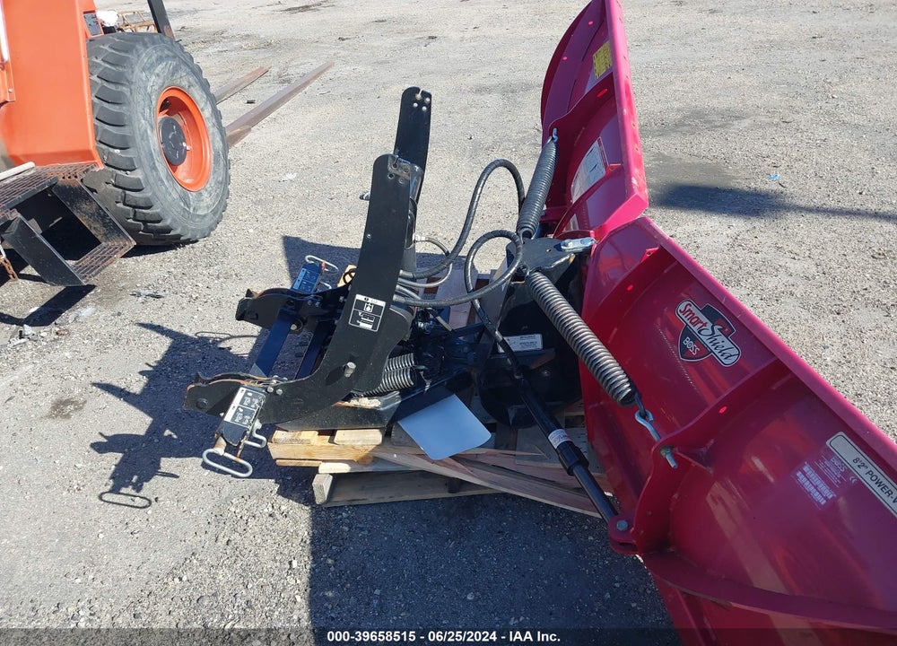 2019 BOSS SNOWPLOW 8'2" V XT VIN: 405594260