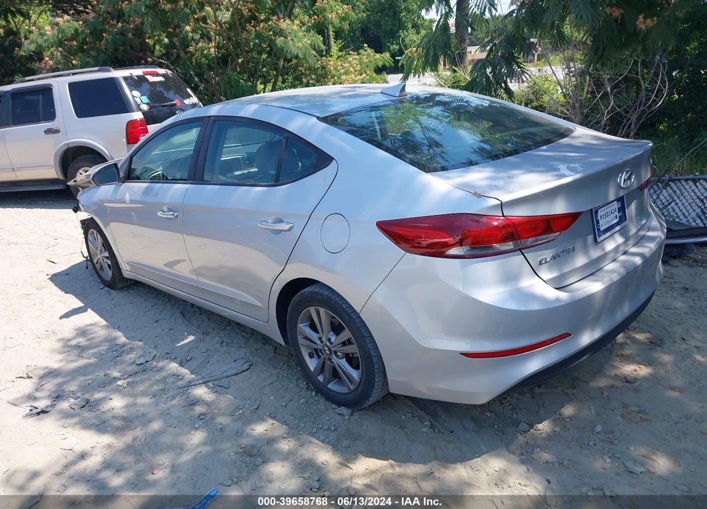 2018 HYUNDAI ELANTRA SEL VIN: KMHD84LF5JU452369