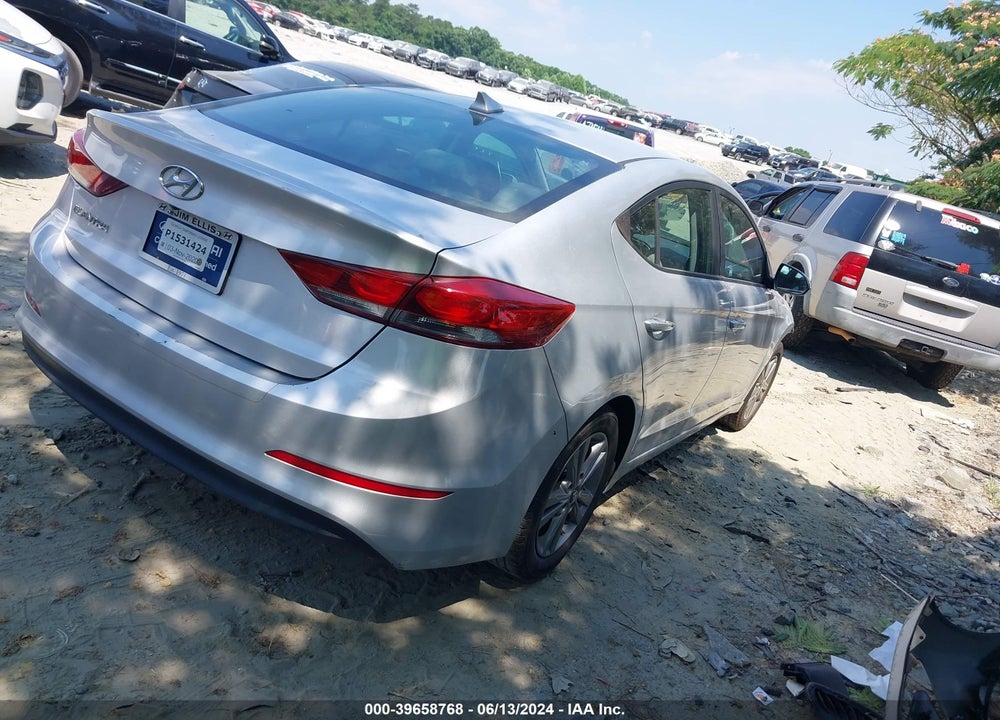 2018 HYUNDAI ELANTRA SEL VIN: KMHD84LF5JU452369