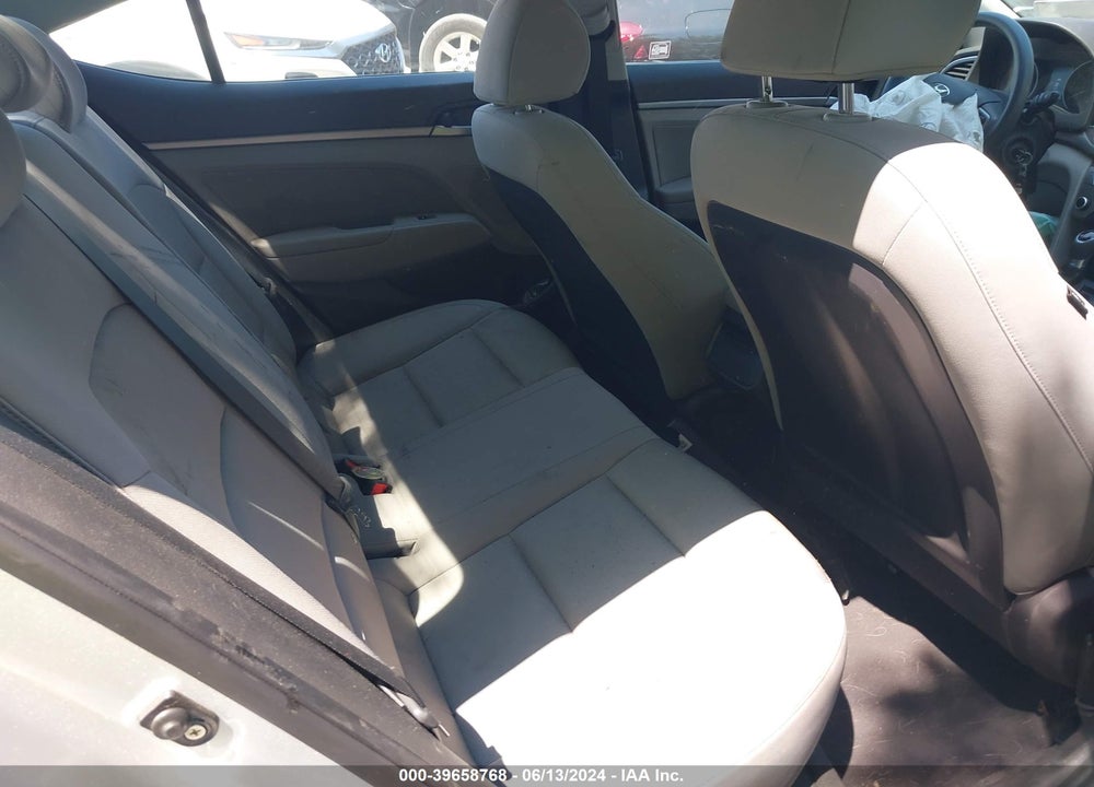 2018 HYUNDAI ELANTRA SEL VIN: KMHD84LF5JU452369