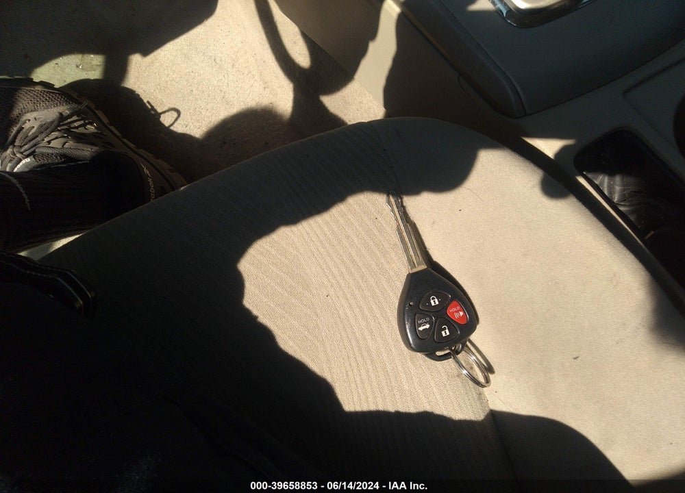 2012 TOYOTA COROLLA LE VIN: 2T1BU4EE4CC837661