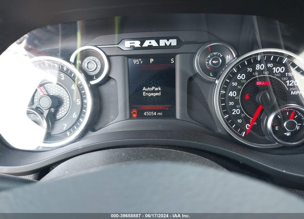 2022 RAM 1500 BIG HORN 4X4 5'7 BOX VIN: 1C6SRFFT7NN143788