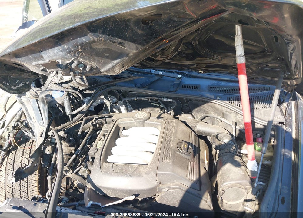 2006 VOLKSWAGEN TOUAREG V8 VIN: WVGZM77LX6D024419