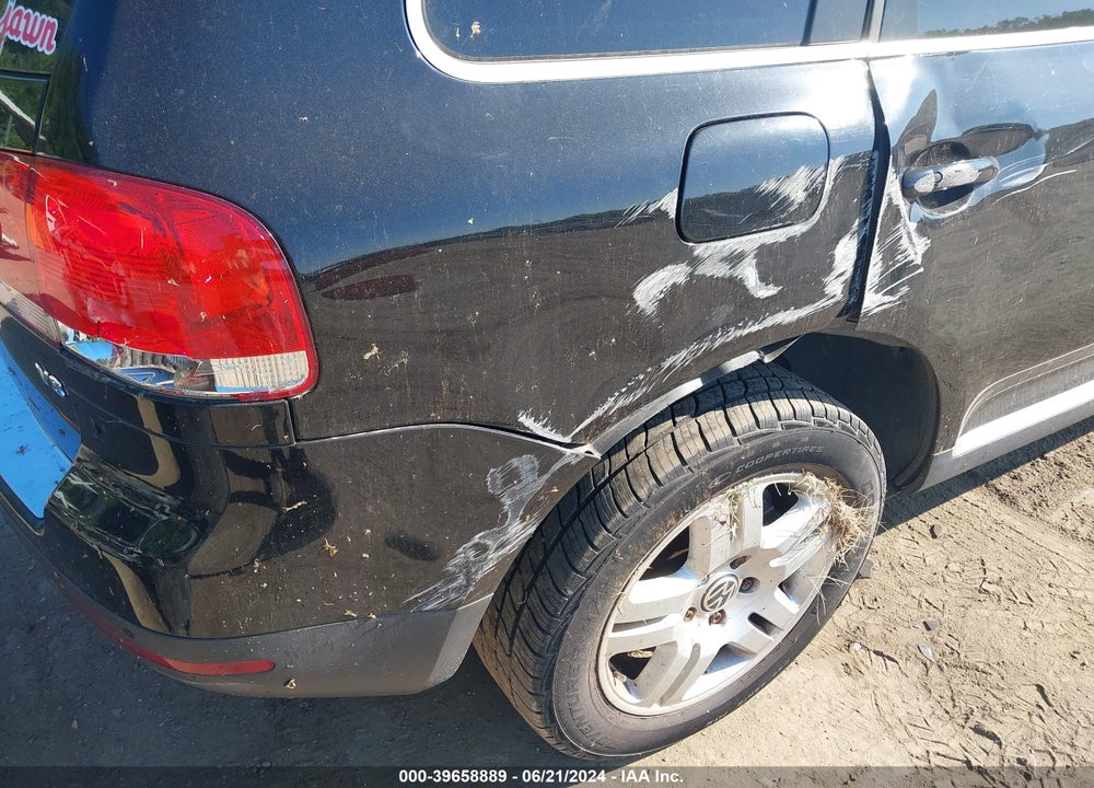 2006 VOLKSWAGEN TOUAREG V8 VIN: WVGZM77LX6D024419