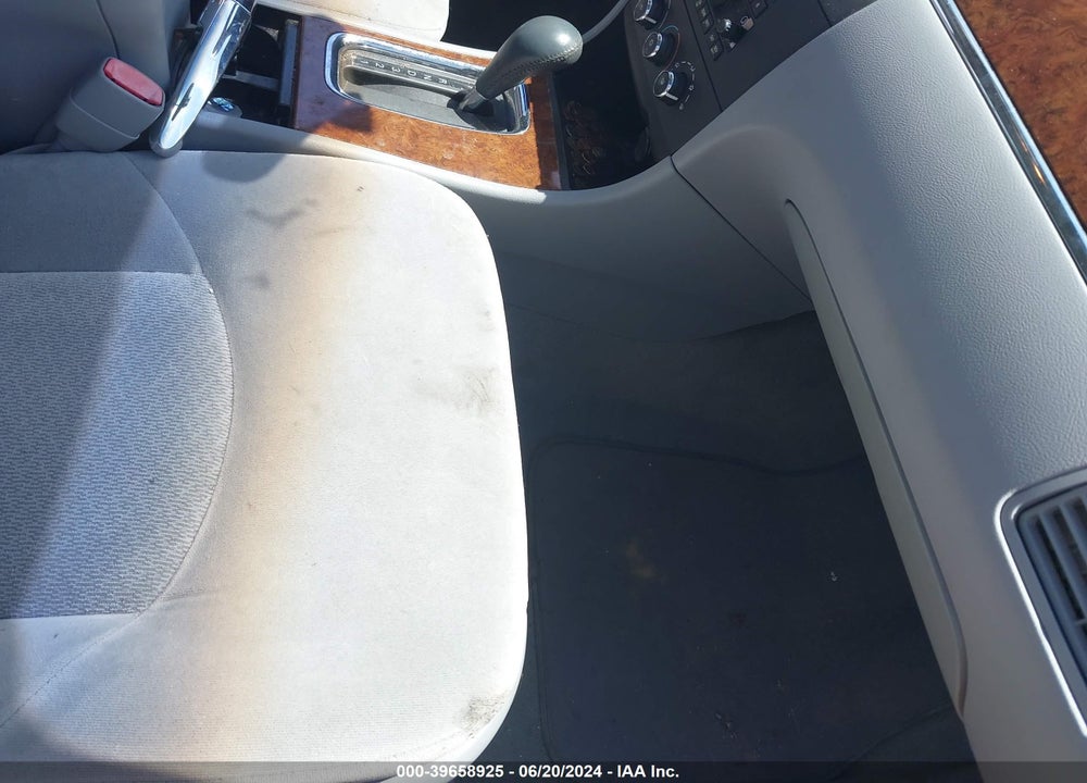 2006 BUICK LACROSSE CX VIN: 2G4WC582961163520