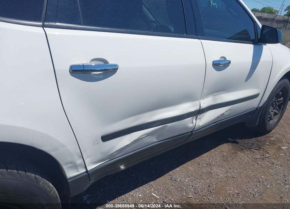 2013 CHEVROLET TRAVERSE LS VIN: 1GNKVFED6DJ151277