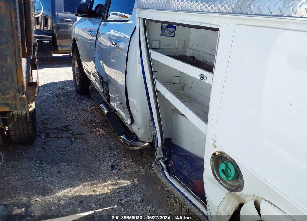 2014 RAM 2500 SLT VIN: 3C6UR5JL9EG186015
