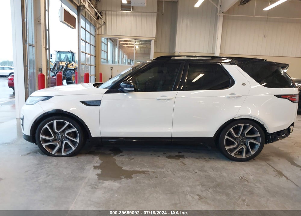 2017 LAND ROVER DISCOVERY HSE LUXURY VIN: SALRHBBV7HA046511