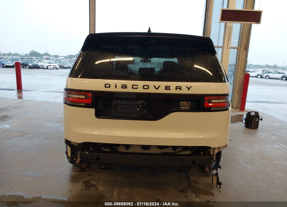 2017 LAND ROVER DISCOVERY HSE LUXURY VIN: SALRHBBV7HA046511