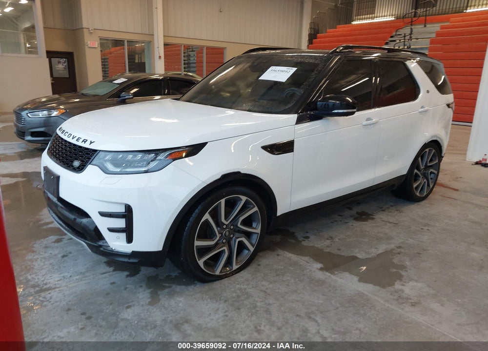 2017 LAND ROVER DISCOVERY HSE LUXURY VIN: SALRHBBV7HA046511