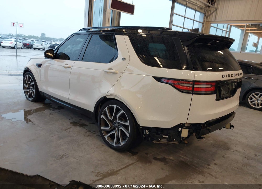 2017 LAND ROVER DISCOVERY HSE LUXURY VIN: SALRHBBV7HA046511