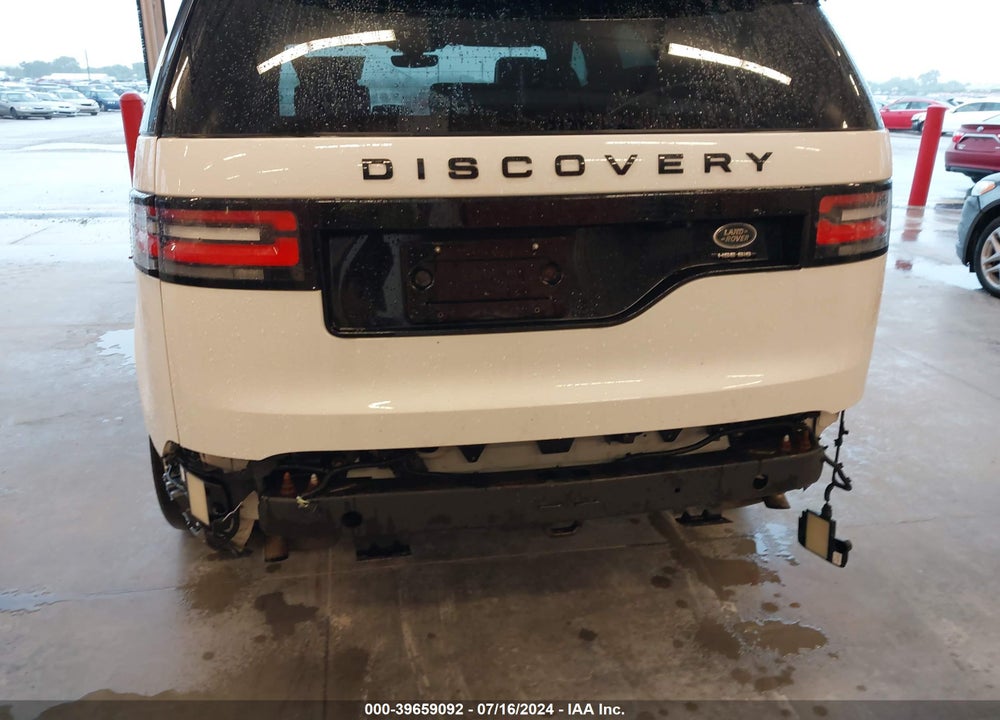 2017 LAND ROVER DISCOVERY HSE LUXURY VIN: SALRHBBV7HA046511