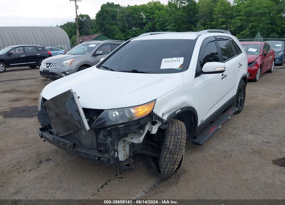 2011 KIA SORENTO LX V6 VIN: 5XYKTDA22BG068014