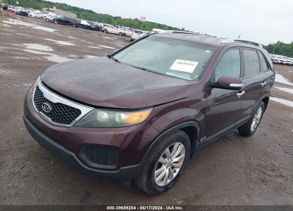 2011 KIA SORENTO LX V6 VIN: 5XYKTDA27BG064511